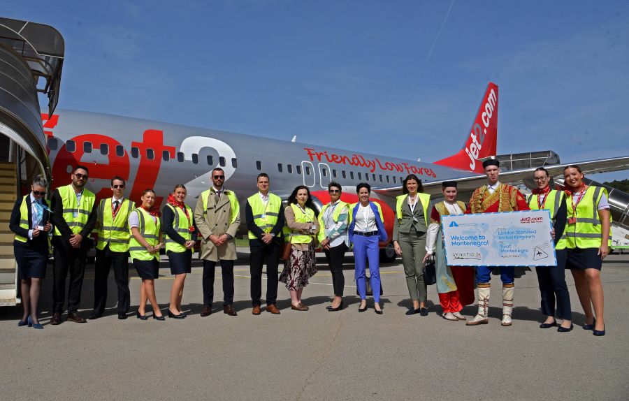 Aircarrier Jet2 started operating a route London Stansted -Tivat